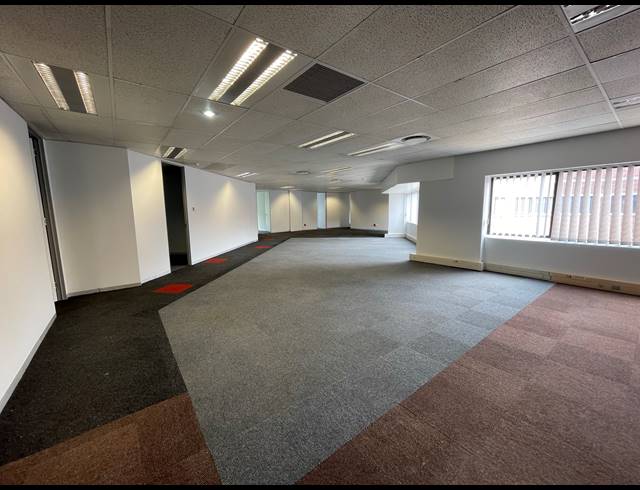 822M² OFFICE TO LET IN PARKTOWN